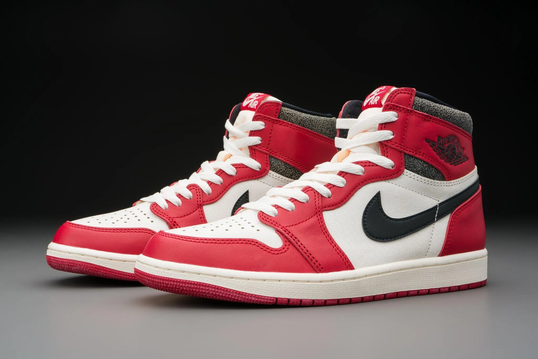 Air Jordan 1 Retro High OG Chicago Lost and Found