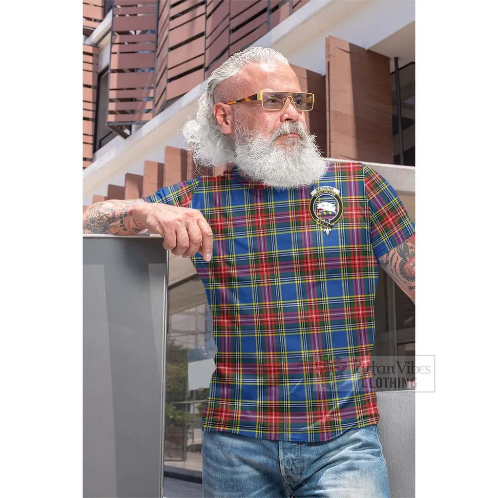 Bethune Tartan Cotton T-shirt with Family Crest and Bearded Skull Holding Bottles of Whiskey