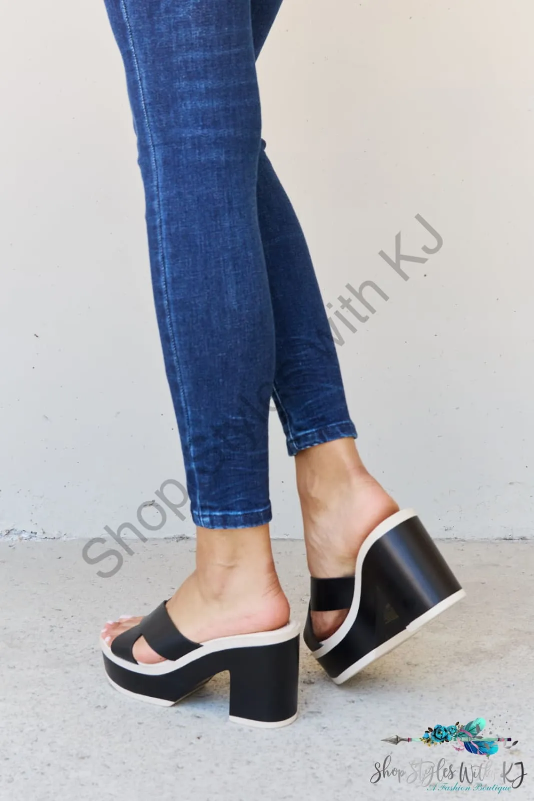 Cherish The Moments Contrast Platform Sandals in Black