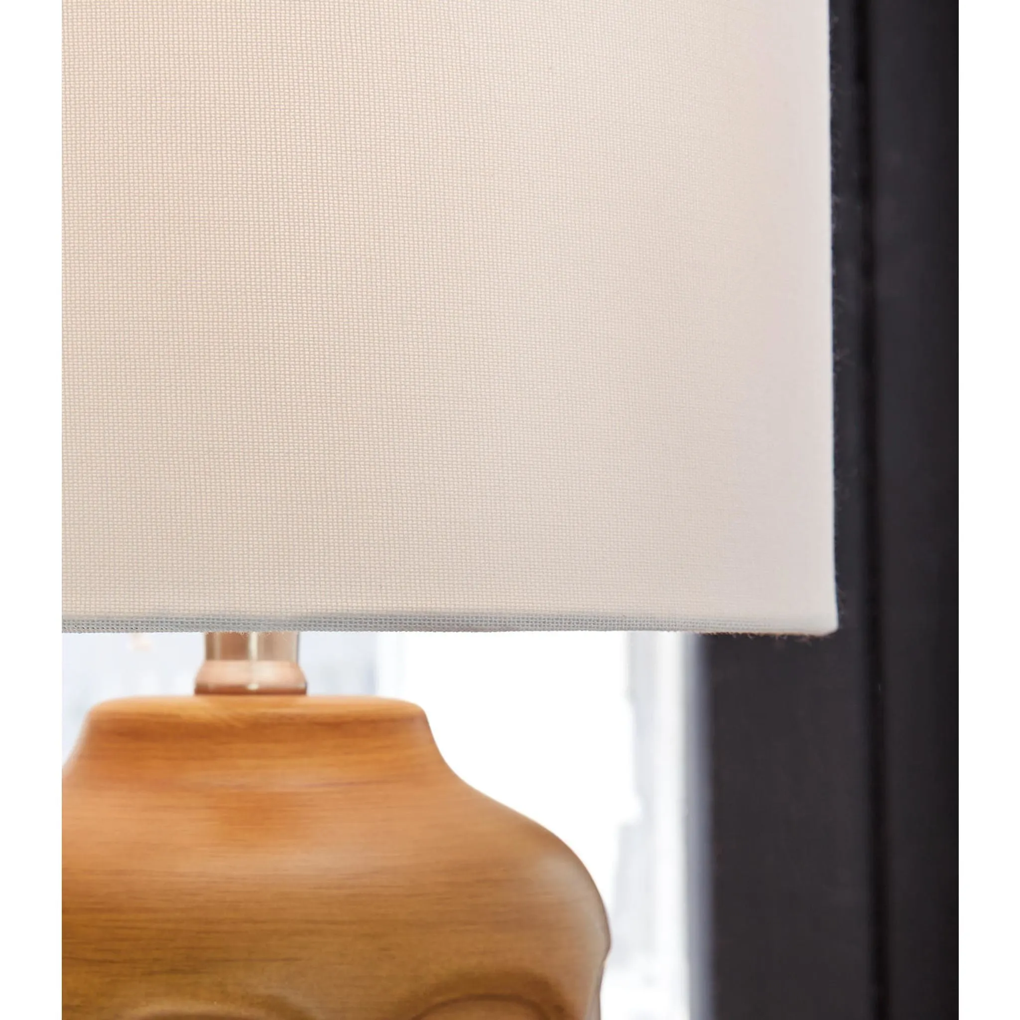 Gierburg Table Lamp