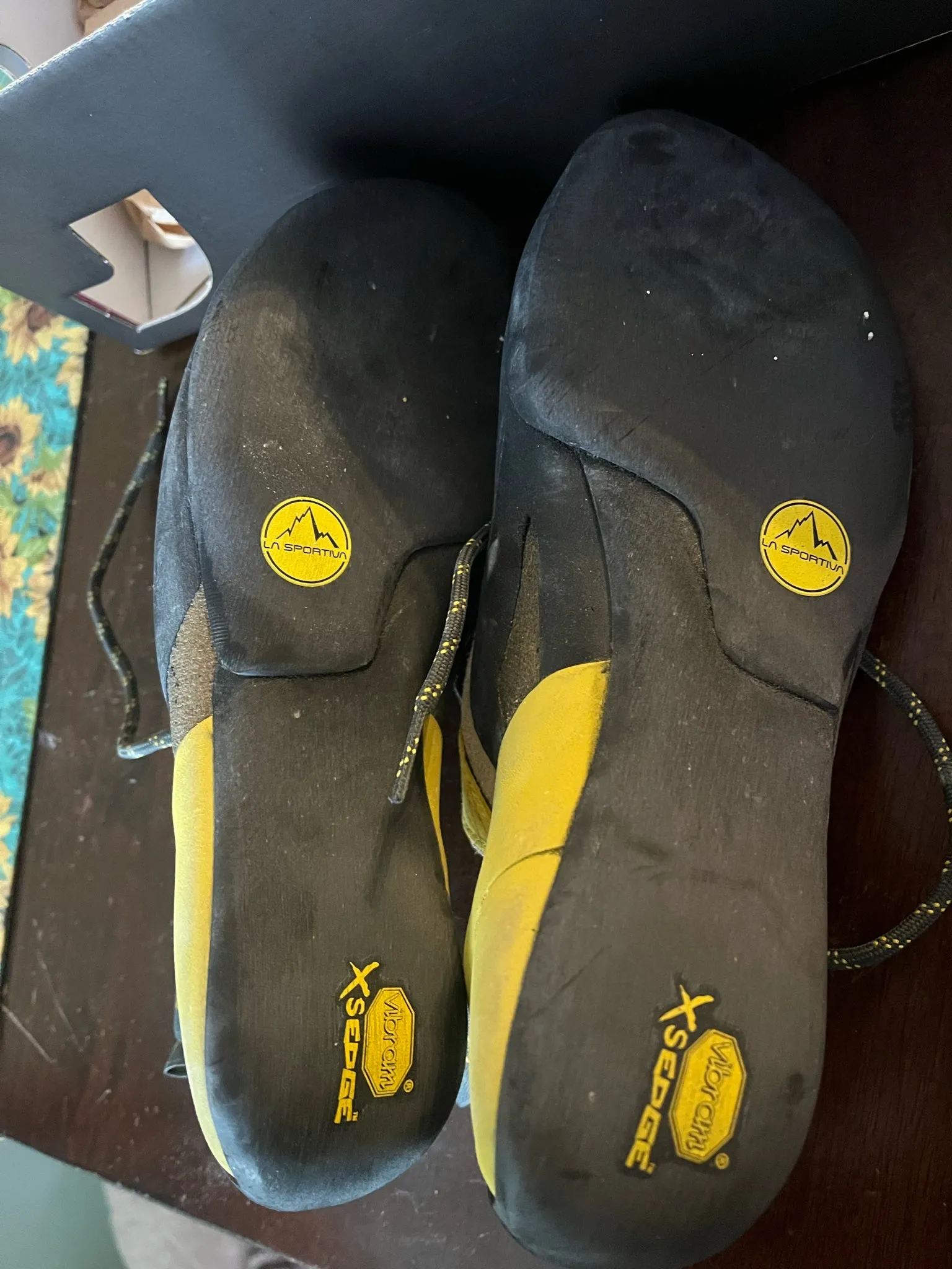 La Sportiva Finale Climbing Shoes Men's 7/Women's 8