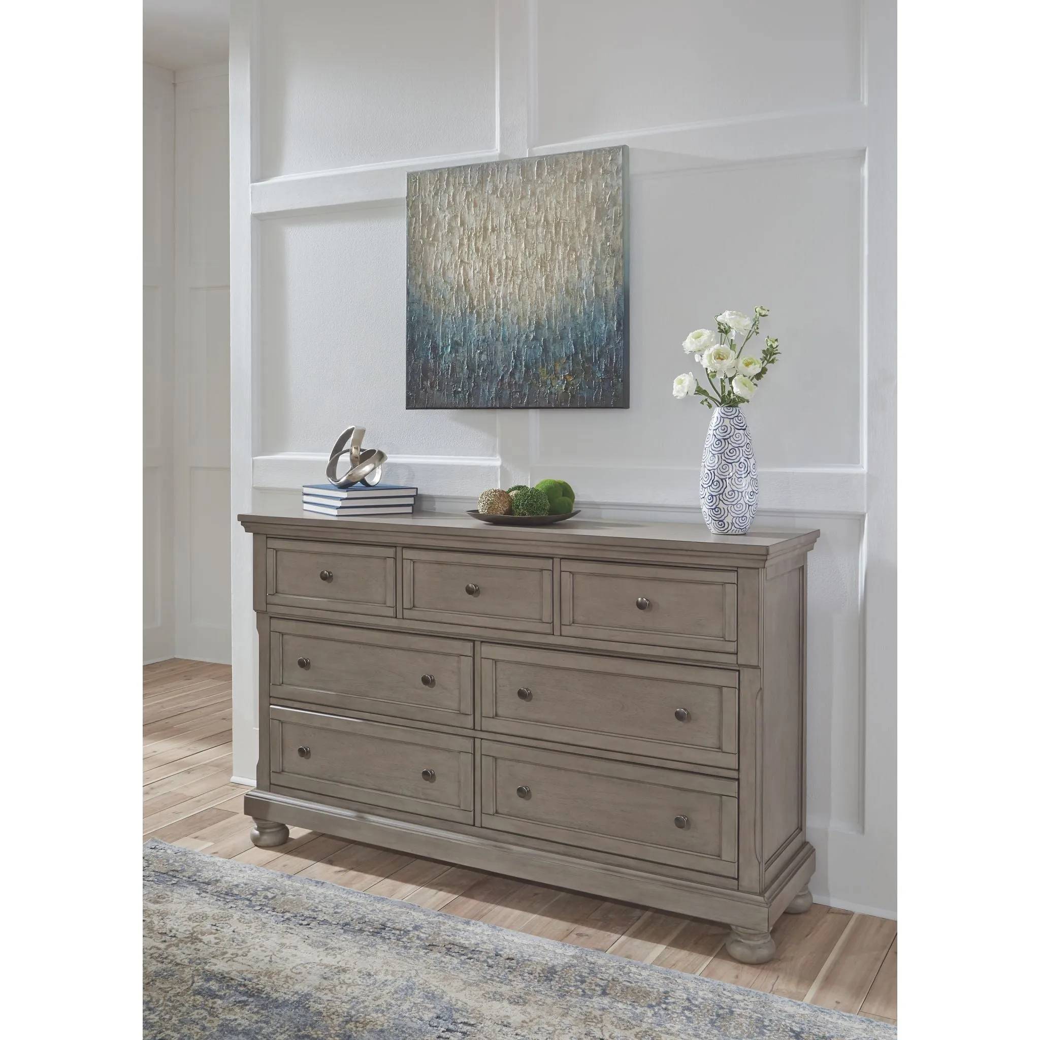 Lettner Dresser