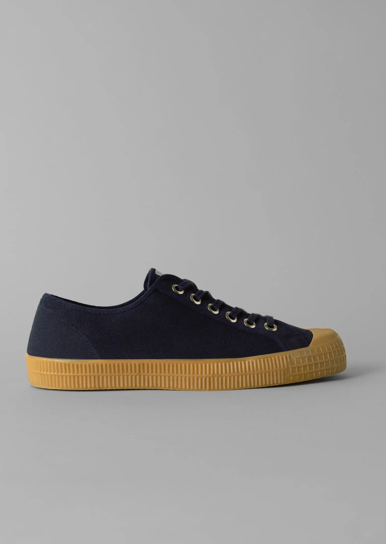 Novesta Star Master Trainers | Navy