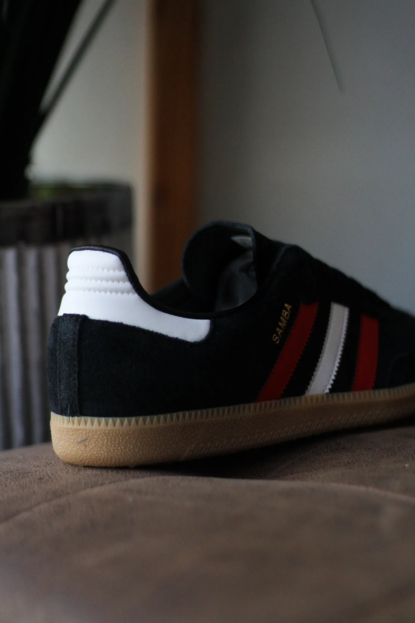 SAMBA OG "BLACK/SCARLET"