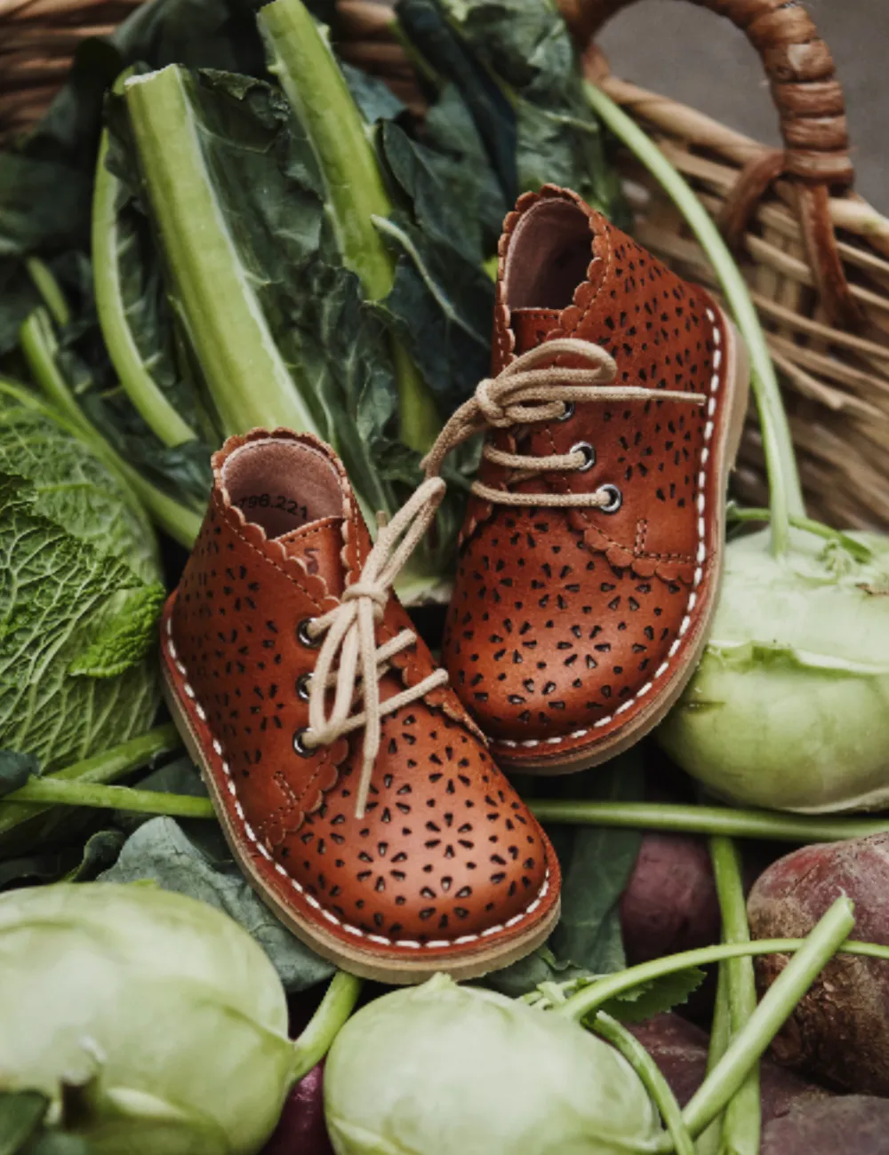 Scallop Boot Flower - Cognac