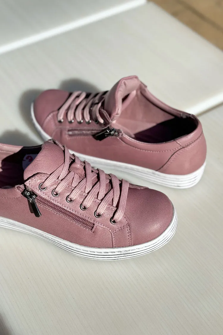 Unity Sneaker in Misty Rose