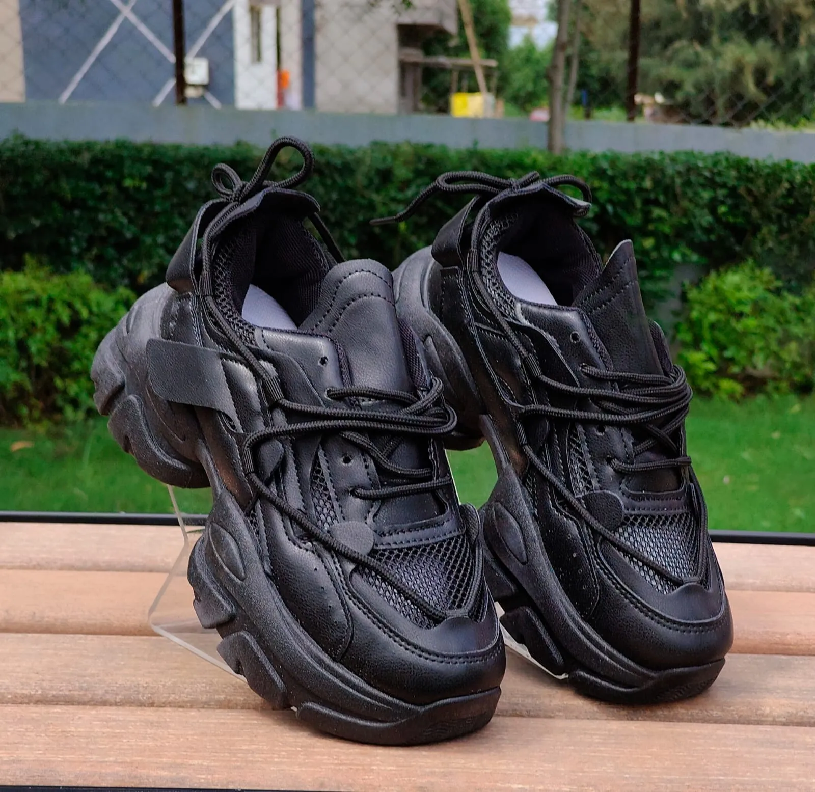 WOMAN'S SHOES BLACK  CHUNK GS.67